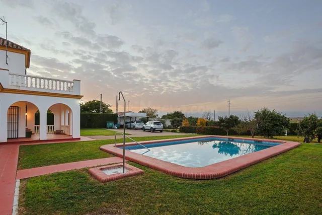 Exclusiva propiedad independiente en venta en Sanlúcar la Ma