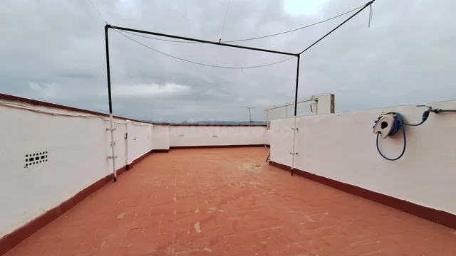Ático de 2 dormitorios con terraza de 30 m2 en Alcantarilla - foto 3