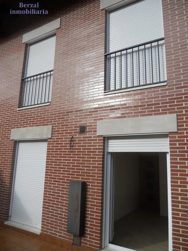 Chalet en venta en Navarrete. Muy amplio. A estrenar. — 4