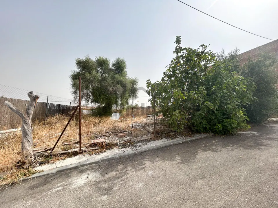 TERRENO URBANO EN TORREMELGAREJO