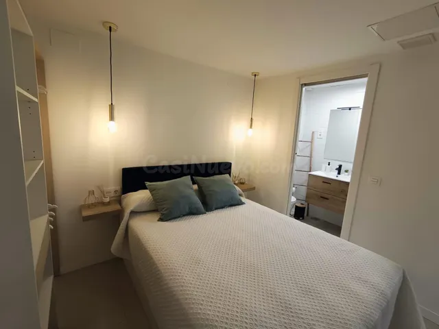 Venta en Torre del Mar Local hecho Vivienda - foto 5