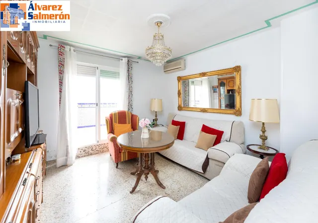 ¡Oportunidad única! Ático de 4 dormitorios y 2 baños con gran terraza frente al Colegio Agustinos (Arabial) — 19