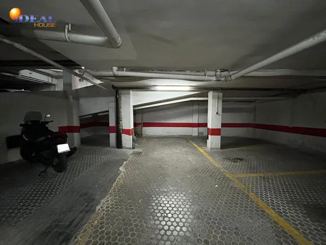 Plaza de garaje y trastero en Pajaritos — 4
