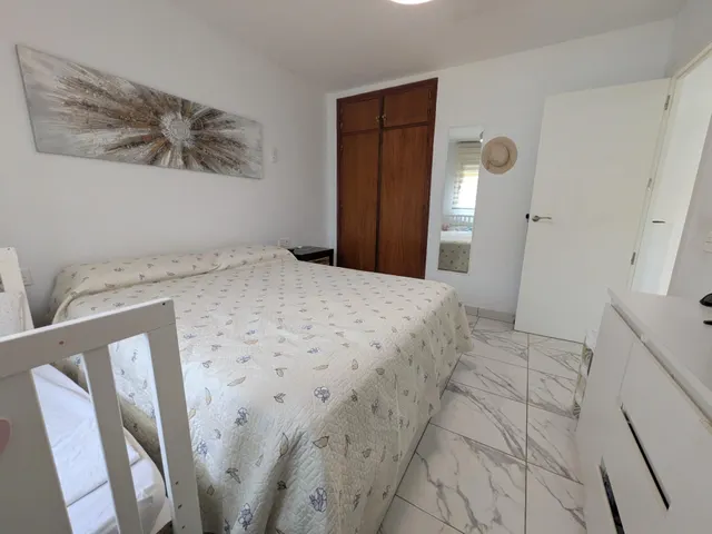 CHALET CON PISCINA EN URBANIZACIÓN — 17