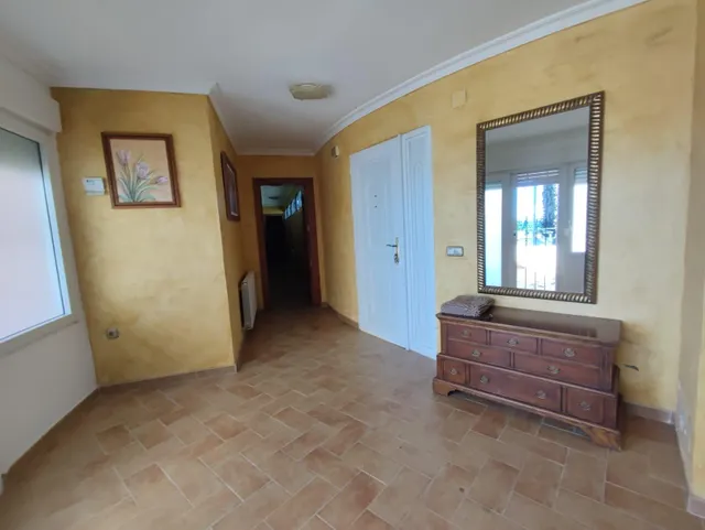 GRAN VIILA EN LOS BALCONES MUY CERCA DE LA LAGUNA DE LA SAL. — 25