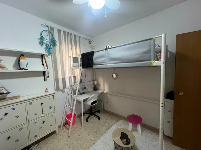 Vivienda con terraza y 4 dormitorios en Santa Clara, urbanización privada con zonas verdes. — 27