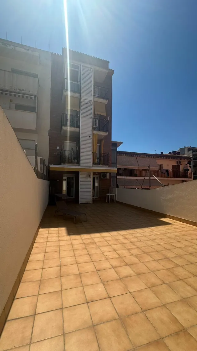 PISO CON GRAN TERRAZA - CASTELLDEFELS - CENTRO — 30