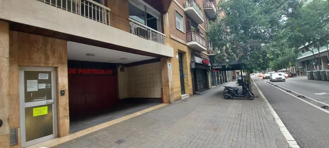 Plaza de aparcamiento — 12