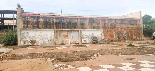 SE ALQUILA PARCELA VALLADA A DOS CALLES DE 3600 MTS2 CON NAVE DE 30O MTS2  EN VISTABELLA  A  10 KMS. DE TORREVIEJA — 13