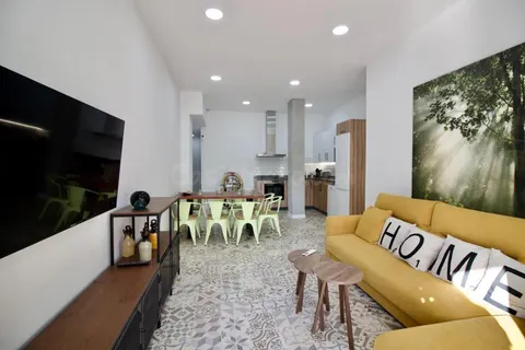 Piso en La Carihuela. Licencia Vacacional