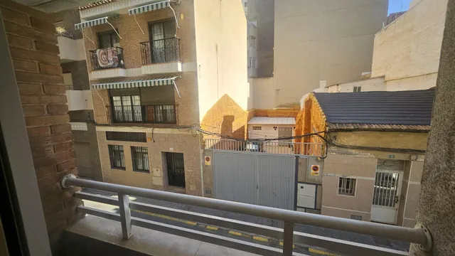 Se Vende Casa de Tres Plantas con garaje doble y trastero. — 39