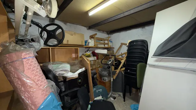 ¡Construye tu nuevo hogar o inversión en este amplio local en venta! — 8