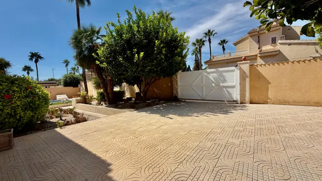 Villa 4 habitaciones 162m² en venta - Doña Pepa — 29