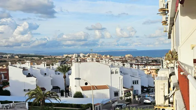 Estudio con piscina. parquing y vista al mar — 43