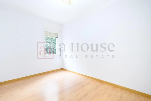 PISO PARA ENTRAR A VIVIR CON EXCELENTE UBICACIÓN EN SAGRADA FAMILIA — 20