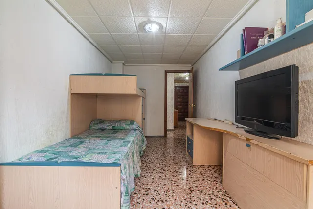 Piso de 4 habitaciones con ascensor en Altabix - Elche — 22