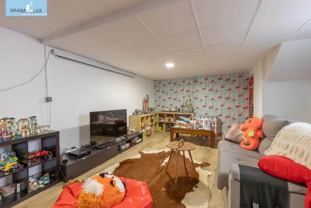 Espacio, confort y calidad: magnífica vivienda unifamiliar adosada — 24