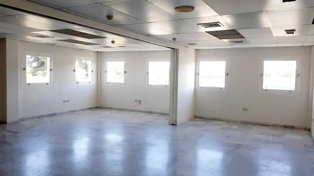 OFICINAS EN ALQUILER EN EDIFICIO HENARES EN SEVILLA ESTE — 2