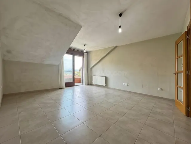 ESPACIO, LUZ Y VISTAS A PONTEVEDRA DESDE LA PLANTA MÁS ALTA. — 7