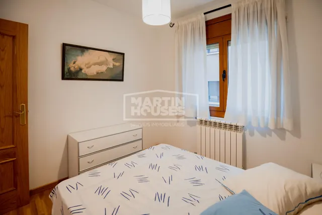 PISO EN VENTA  3 habitaciones, TERRAZA, PARKING Y TRASTERO — 19
