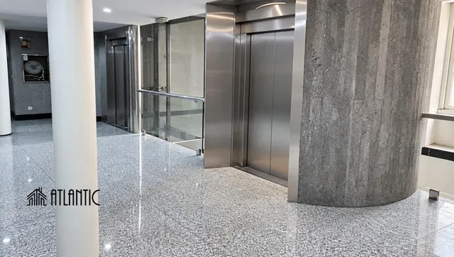 Oficina 1 habitación 49m² en alquiler - Centro Urbano — 9