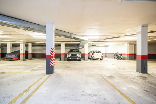 Alquiler de parking en el Coll d'en Rabassa — 12
