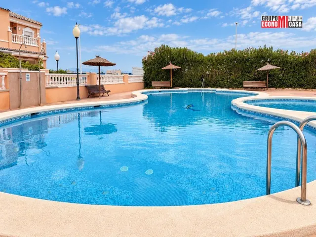 Chalet adosado de 2 dormitorios con terraza, piscina y sol de tarde en Gran Alacant — 39