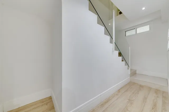 EXCLUSIVA VIVIENDA DE 250M2 EN DOS PLANTAS, CENTRICA Y A 200M DE LA PLAYA DEL CURA — 42