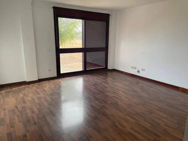 PISO EN VECINDARIO — 6