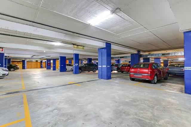 Parking 12m² en alquiler - Zona Franca — 27