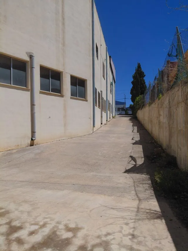 Nave industrial de 1.500 m2 en calle Ciudad de Sevilla — 13