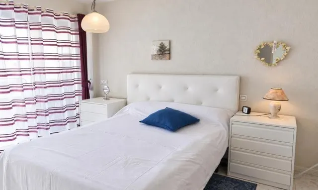Bonito apartamento en Roses con piscinas comunitarias y vistas abiertas — 18