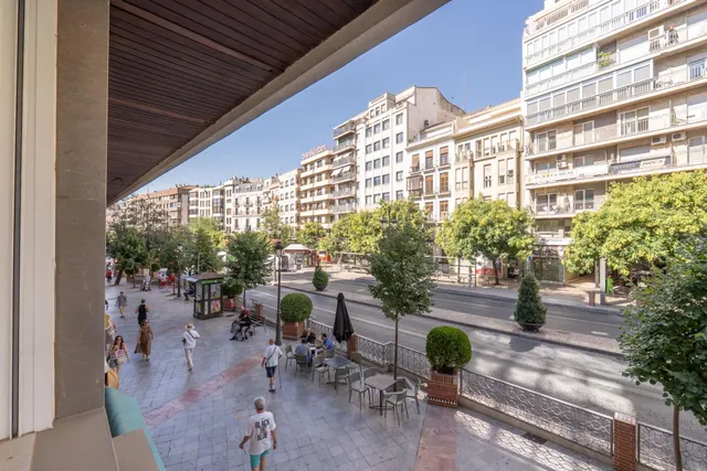 VENTA DE CÉNTRICO PISO EN ACERA DEL CASINO (CENTRO) - GRANADA — 10