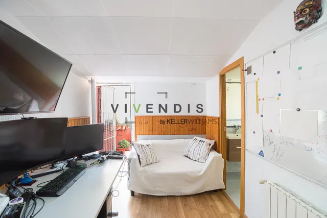 Casa con historia en el casco antiguo de Sant Andreu de la Barca — 16