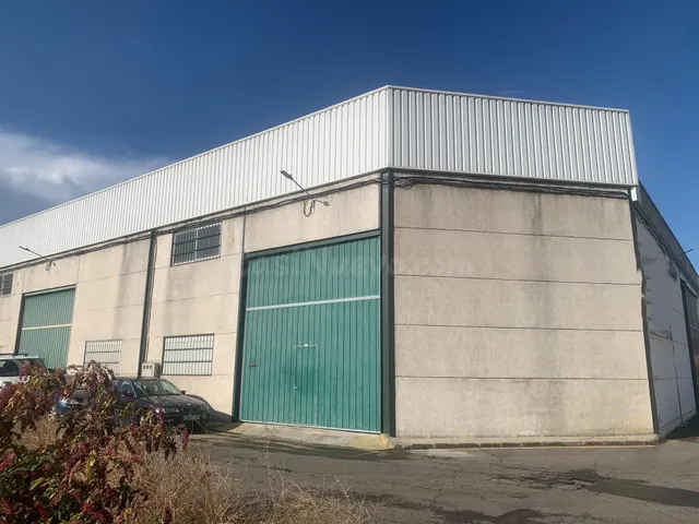 NAVE INDUSTRIAL EN AVENIDA ESPAÑA