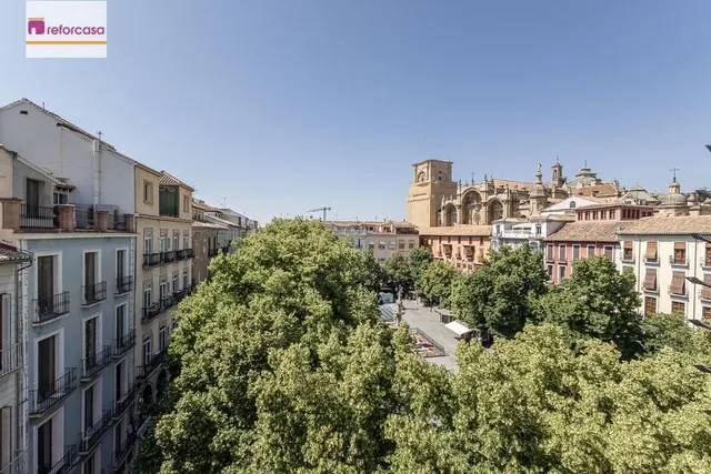 Exclusivo Piso Dúplex en el Corazón de Granada — 21