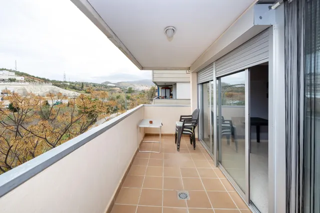 Piso en Serrallo, calle Aconcagua. Vivienda del 2007, situada en 2ª planta, con vistas despejadas — 25