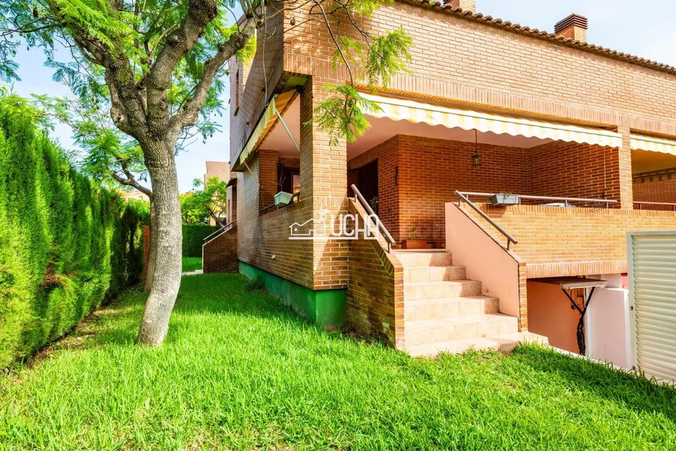 Oportunidad Exclusiva: Pareado en Venta en Mas Camarena