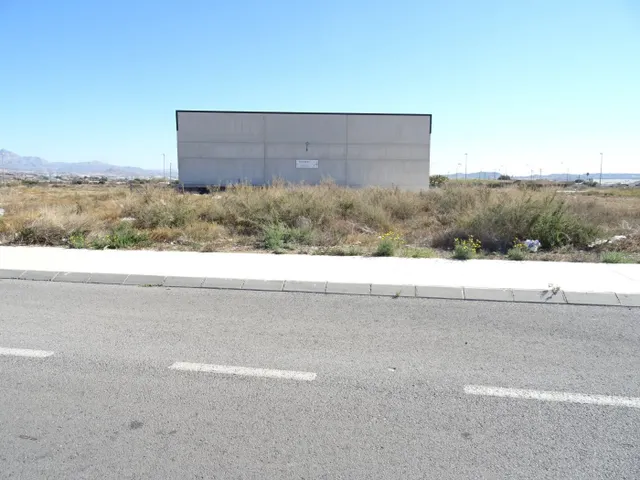 SE VENDE PARCELA INDUSTRIAL EN POLÍGONO ALJAU UNIDAD EJECUCI - foto 3