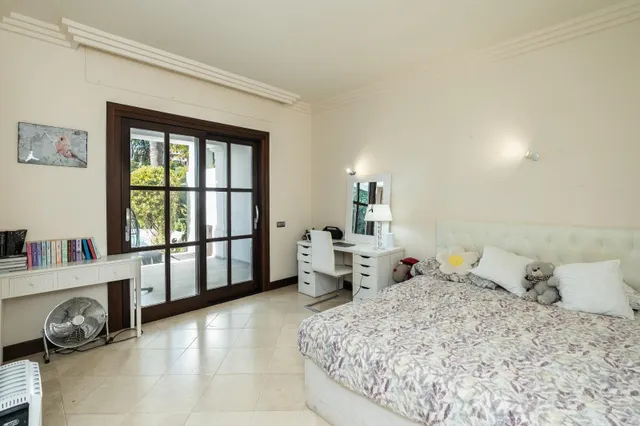 EXCEPCIONAL VILLA EN EL PARAÍSO — 13