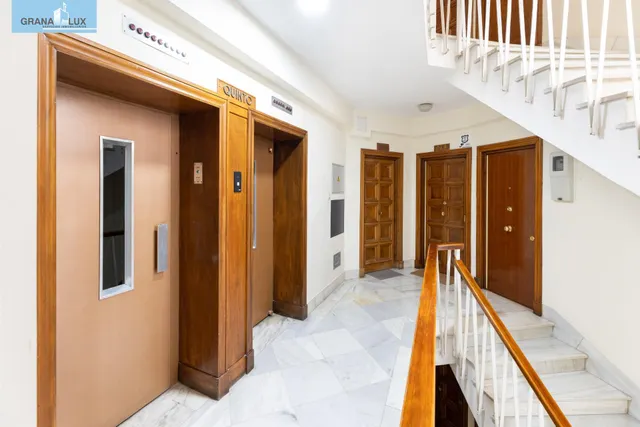 PISO DE 5 DORMITORIOS EN CALLE RECOGIDAS — 30