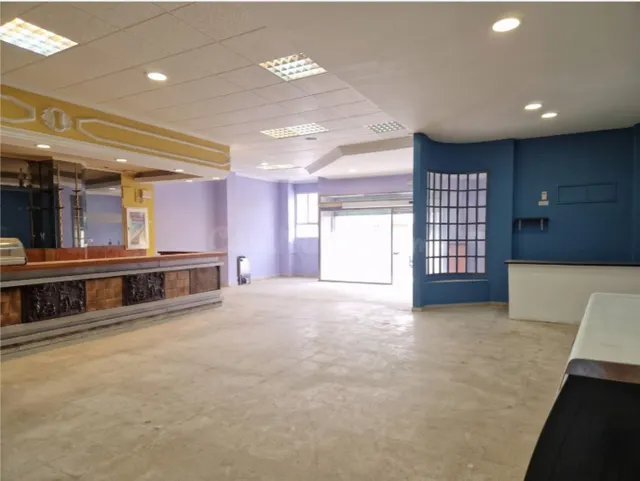 Local comercial en La Pobla de Vallbona - foto 3