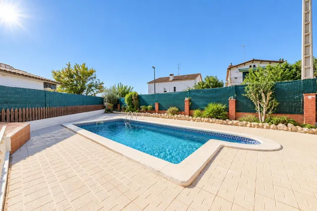 CASA FAMILIAR CON PISCINA, PRIVACIDAD Y ESPECTACULARES VISTAS A LA MONTAÑA EN LAS PALMERAS, CANYELLES — 28