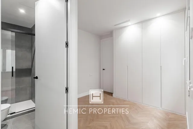 Piso de lujo reformado en Barrio de Salamanca — 17