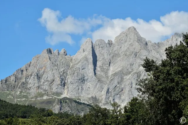 TU ENCANTADOR REFUGIO EN LIÉBANA — 18