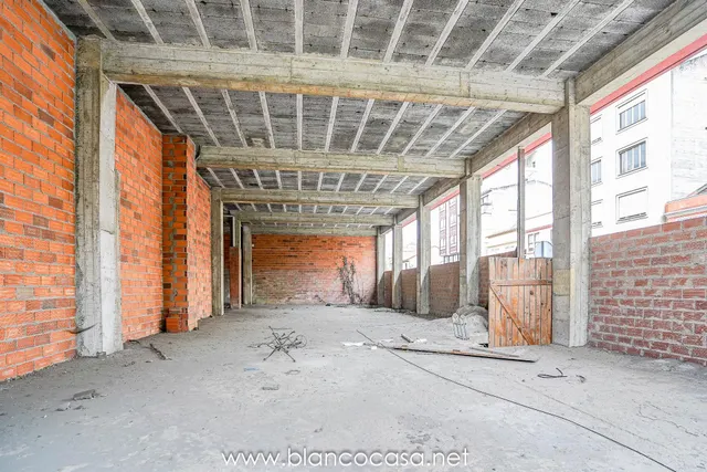 ! Bajo y Sótano en Venta en Calle Xílgaro - Carballo — 20