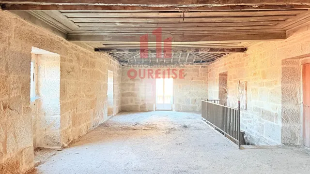 CASA TRADICIONAL DE PIEDRA CON GRAN PARCELA Y ANEXOS EN ABAV - foto 3