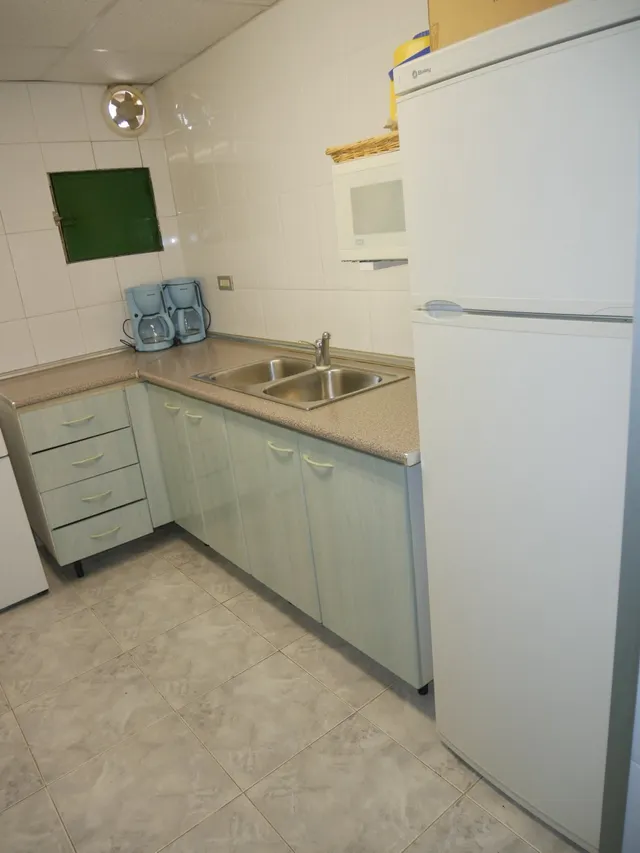 Se venden naves con parcela de 2.868 m2 en Senda De los Garres — 36