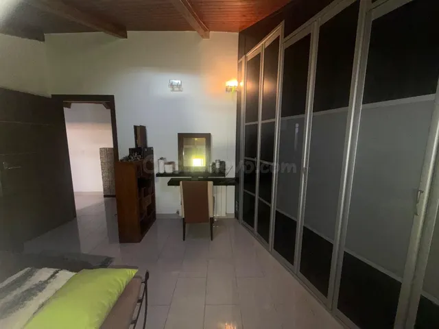 Amplia Casa en el Corazón de Cáceres – Ideal para Vivir e In - foto 4