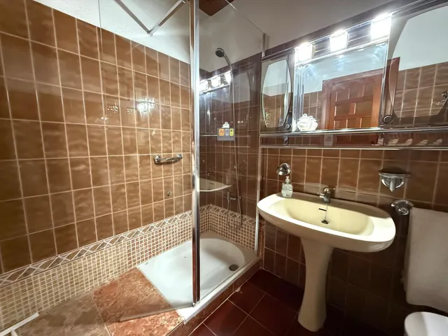 FINCA EXCLUSIVA CON GRAN POTENCIAL EN ELDA — 47
